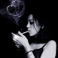 爱抽烟的女孩是个好女孩