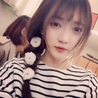 我想拥抱你，伸手在风里。