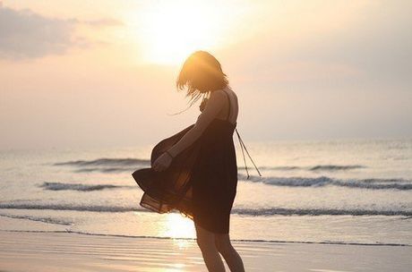 面朝大海 春暖花开的非主流女生图片集